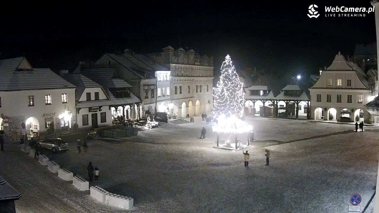 Kazimierz Dolny - widok na Rynek - 01 styczeń 2026, 16:39