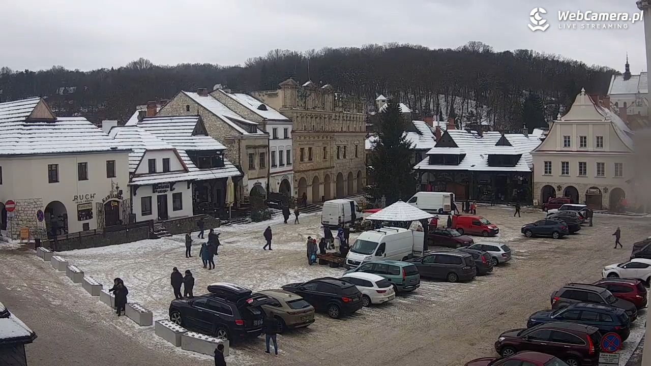 Kazimierz Dolny - widok na Rynek - 02 styczeń 2026, 12:01