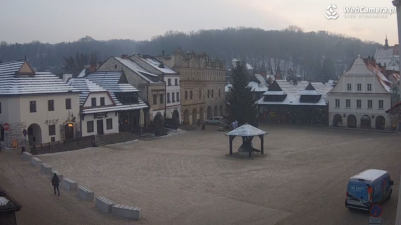 Kazimierz Dolny - widok na Rynek - 07 styczeń 2026, 15:30