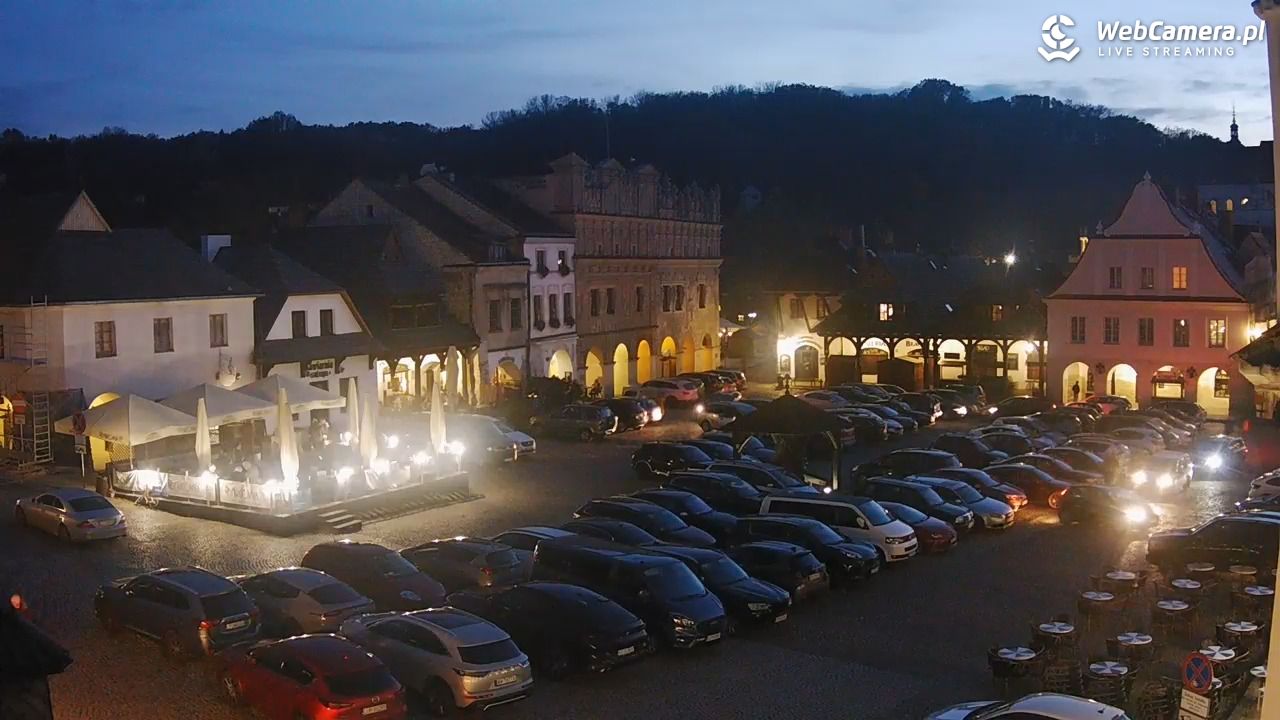 Kazimierz Dolny - widok na Rynek - 01 listopad 2025, 16:41