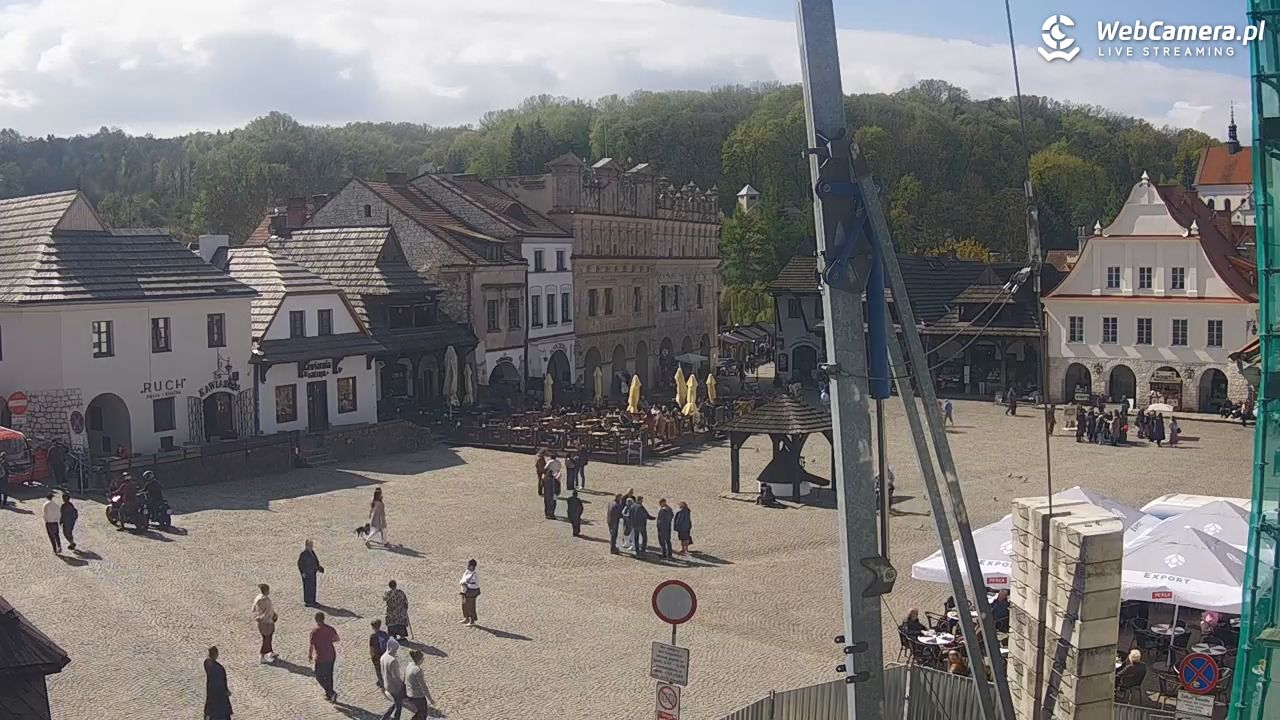 Kazimierz Dolny - widok na Rynek - 25 kwiecień 2026, 10:35