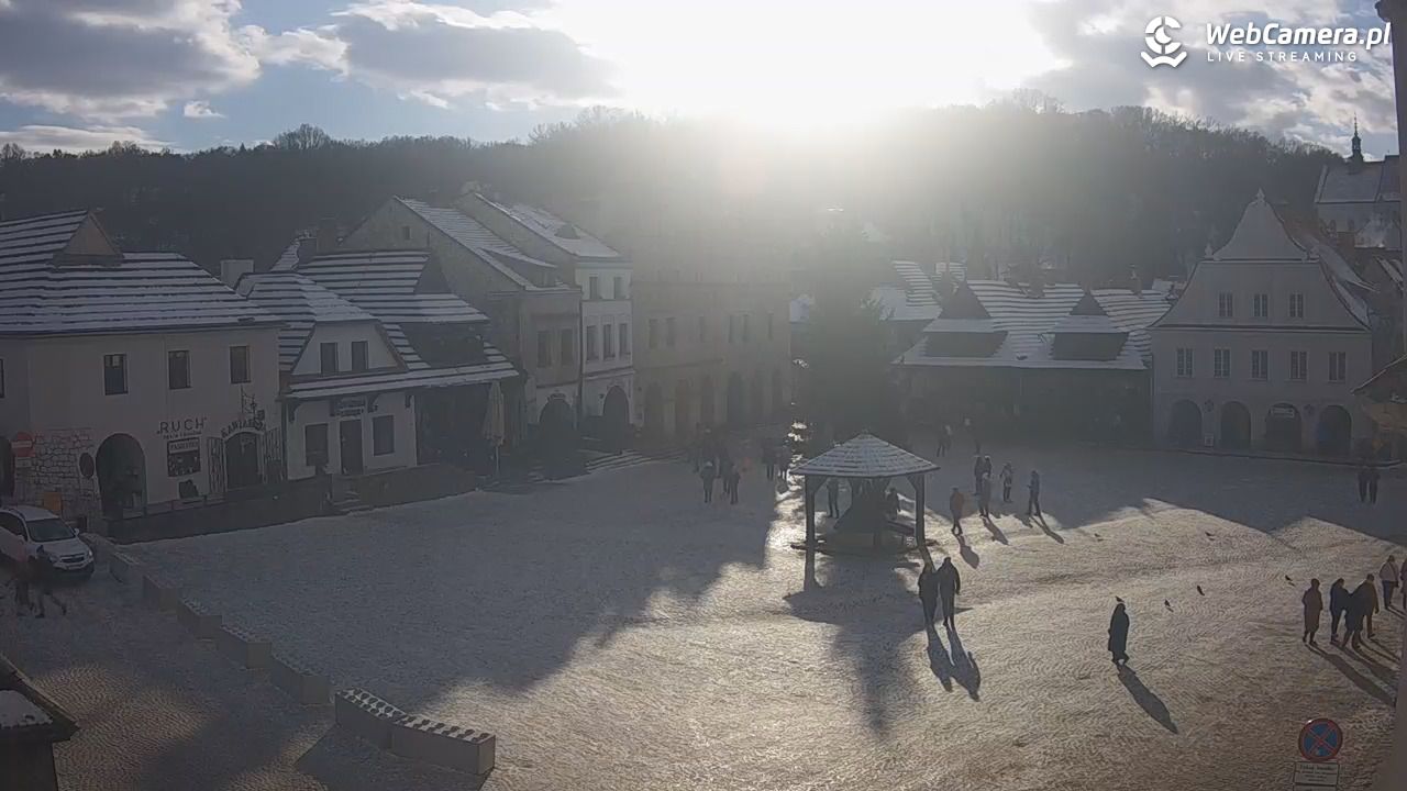 Kazimierz Dolny - widok na Rynek - 04 styczeń 2026, 12:59