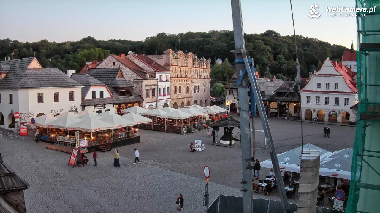Kazimierz Dolny - widok na Rynek - 24 sierpień 2026, 19:45
