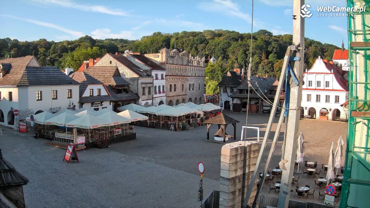 Kazimierz Dolny - widok na Rynek - 26 sierpień 2026, 07:30