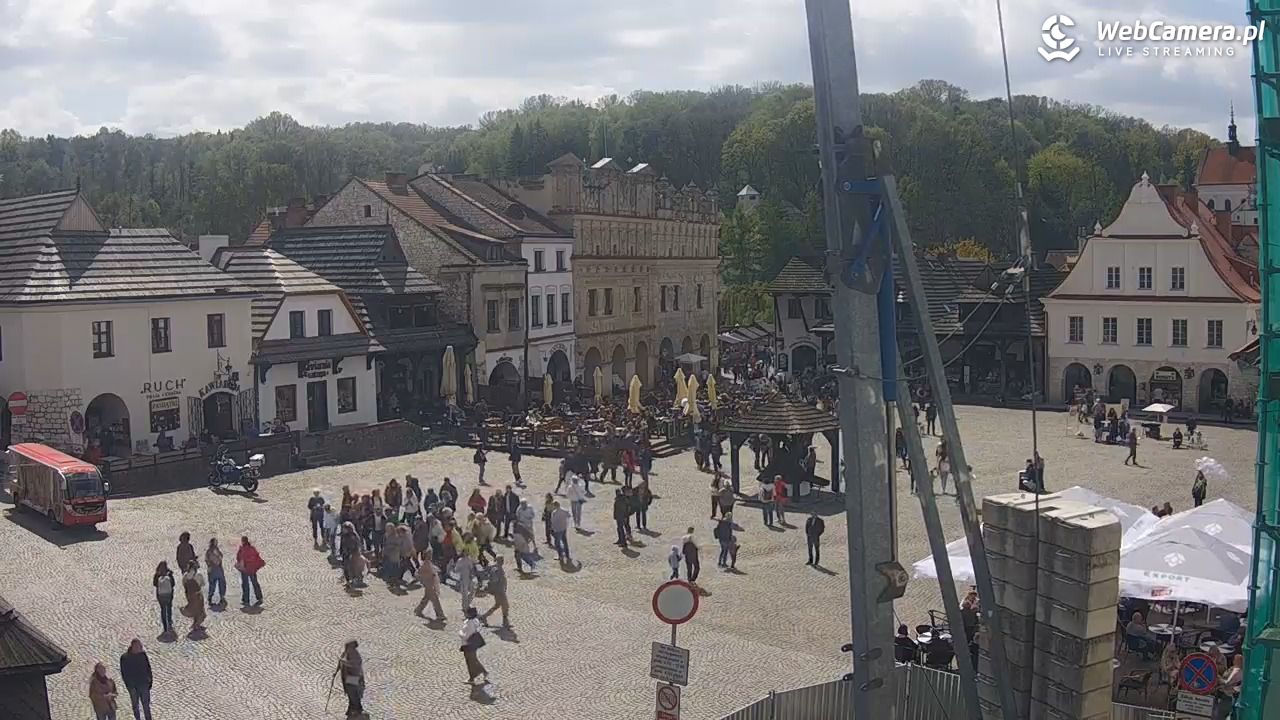 Kazimierz Dolny - widok na Rynek - 25 kwiecień 2026, 12:20