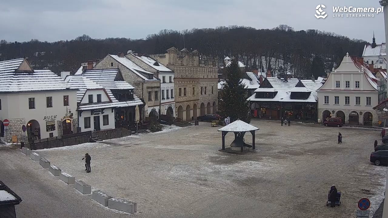 Kazimierz Dolny - widok na Rynek - 02 styczeń 2026, 15:13