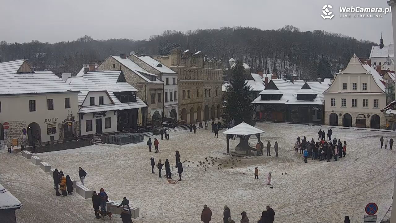 Kazimierz Dolny - widok na Rynek - 01 styczeń 2026, 13:35