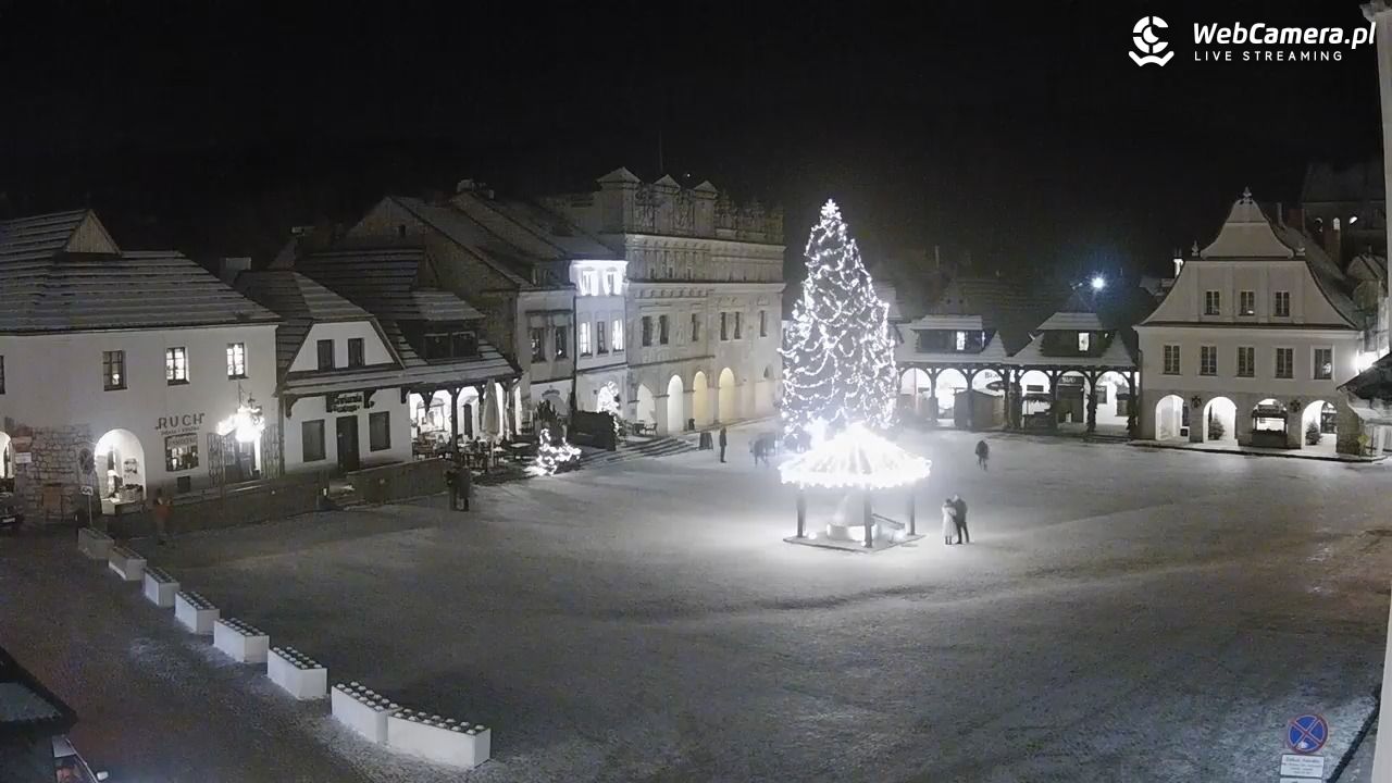Kazimierz Dolny - widok na Rynek - 03 styczeń 2026, 17:27
