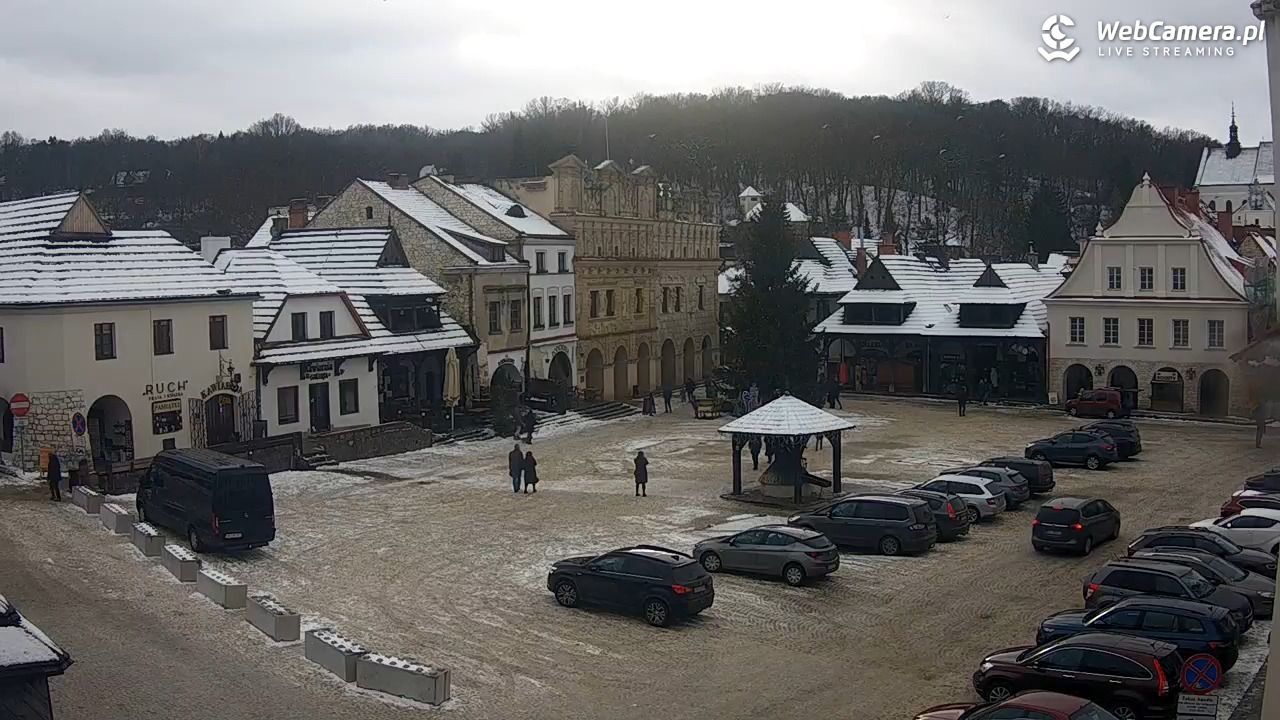 Kazimierz Dolny - widok na Rynek - 02 styczeń 2026, 12:48