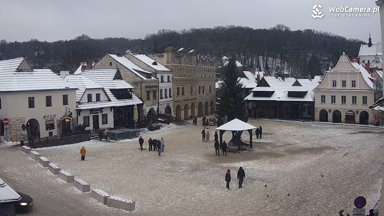 Kazimierz Dolny - widok na Rynek - 01 styczeń 2026, 14:23