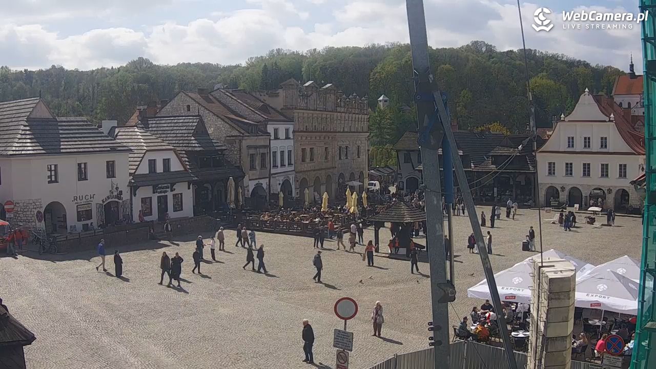 Kazimierz Dolny - widok na Rynek - 25 kwiecień 2026, 11:20