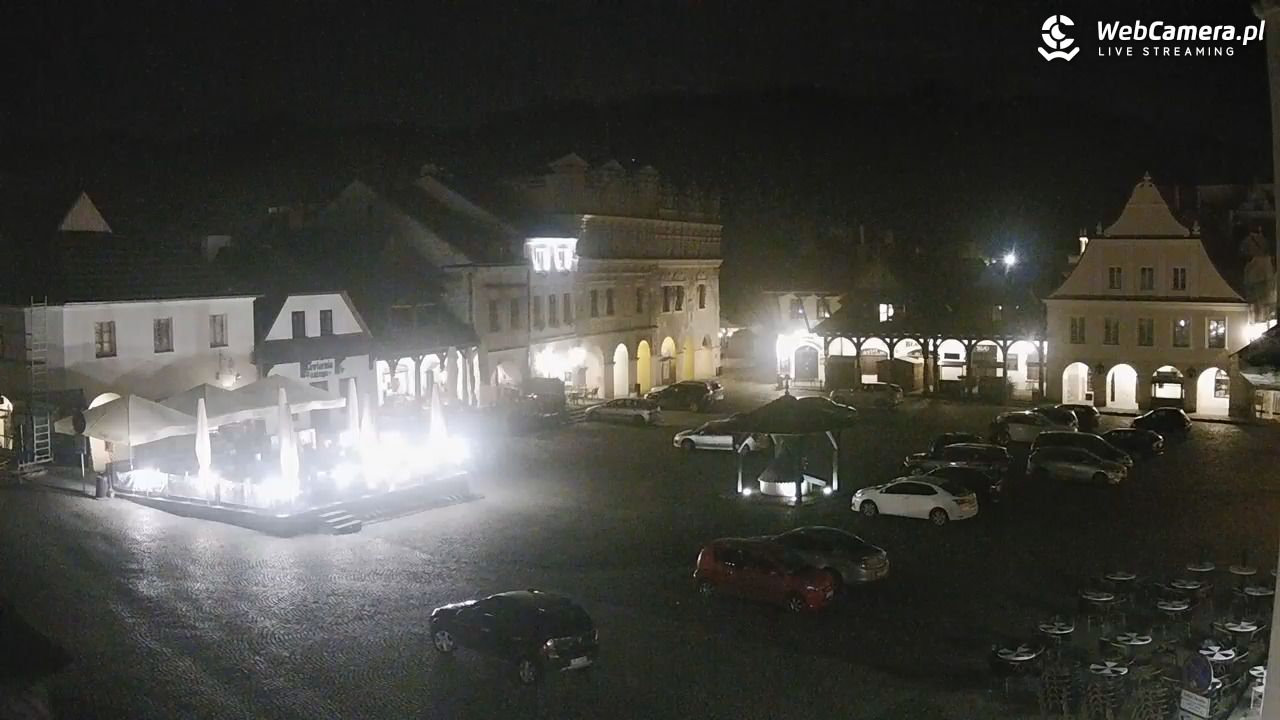 Kazimierz Dolny - widok na Rynek - 01 listopad 2025, 20:51
