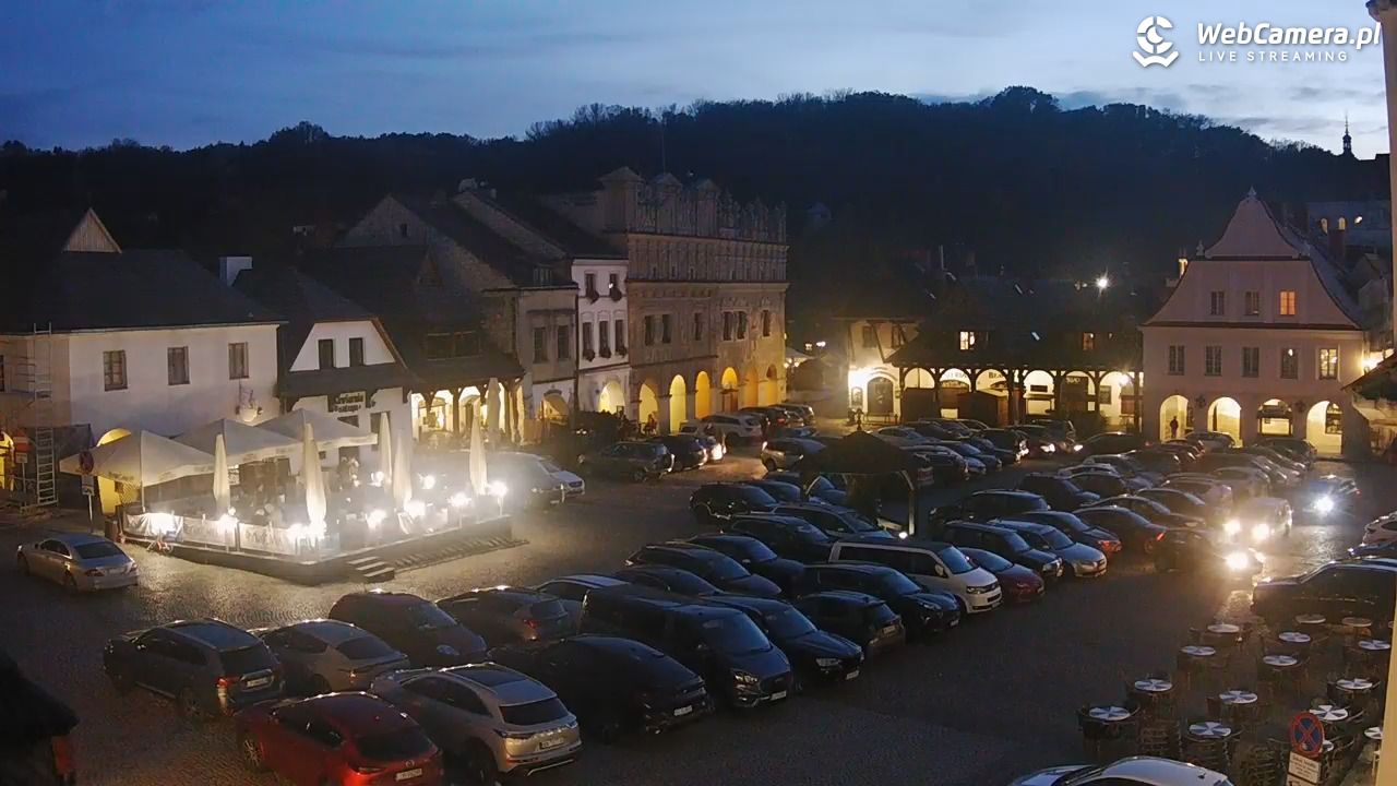 Kazimierz Dolny - widok na Rynek - 01 listopad 2025, 16:41