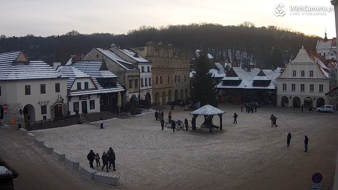 Kazimierz Dolny - widok na Rynek - 05 styczeń 2026, 14:54