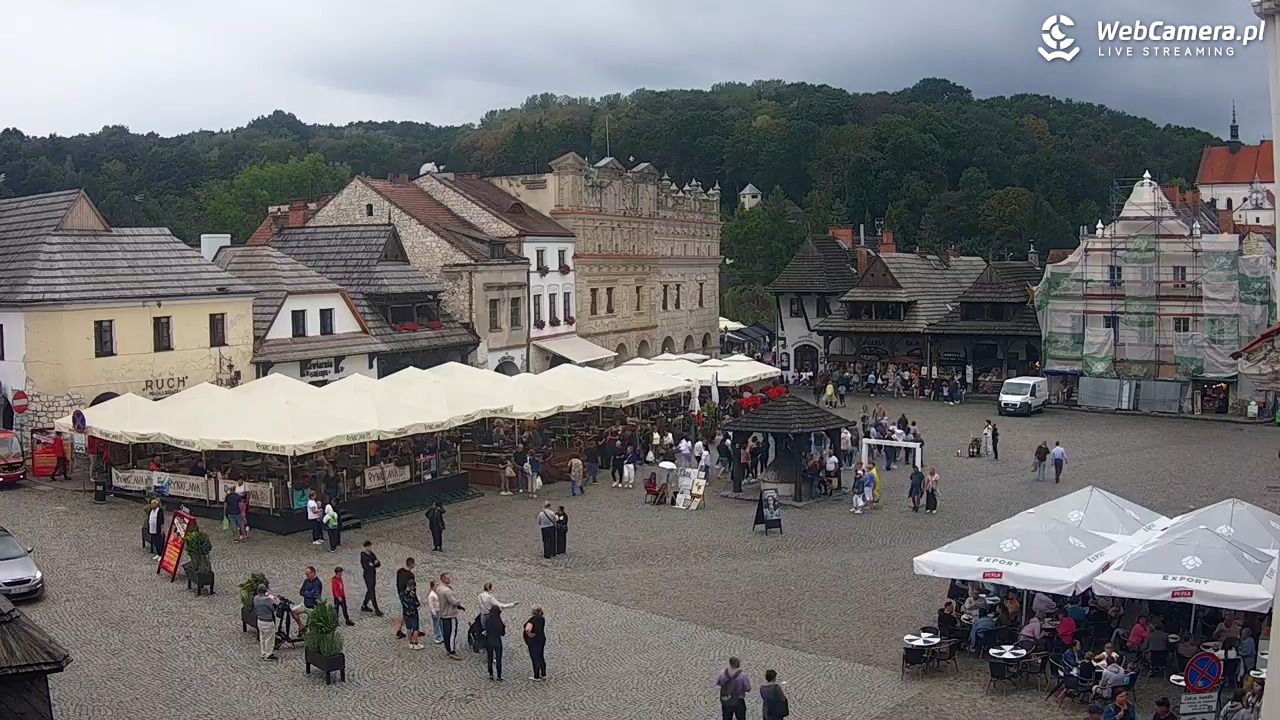 Kazimierz Dolny - widok na Rynek - 14 wresień 2025, 14:35