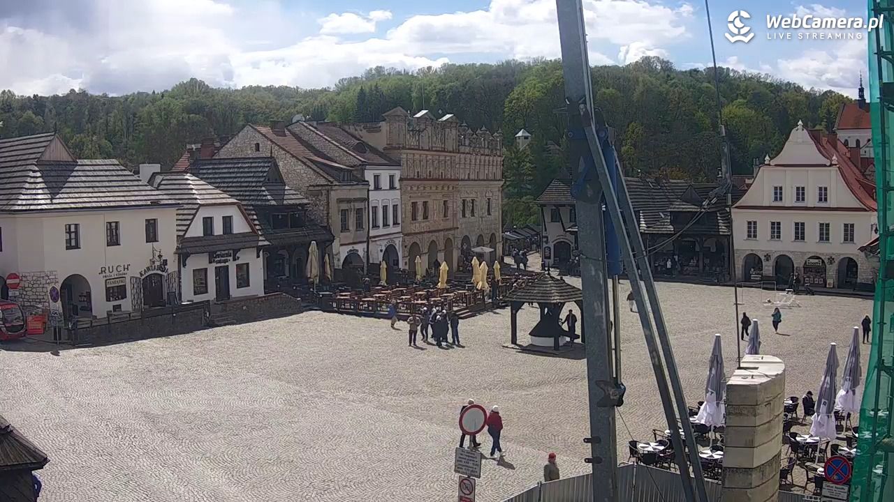 Kazimierz Dolny - widok na Rynek - 26 kwiecień 2026, 12:17