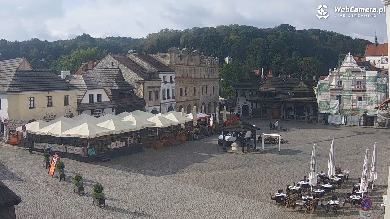 Kazimierz Dolny - widok na Rynek - 15 wresień 2025, 09:10