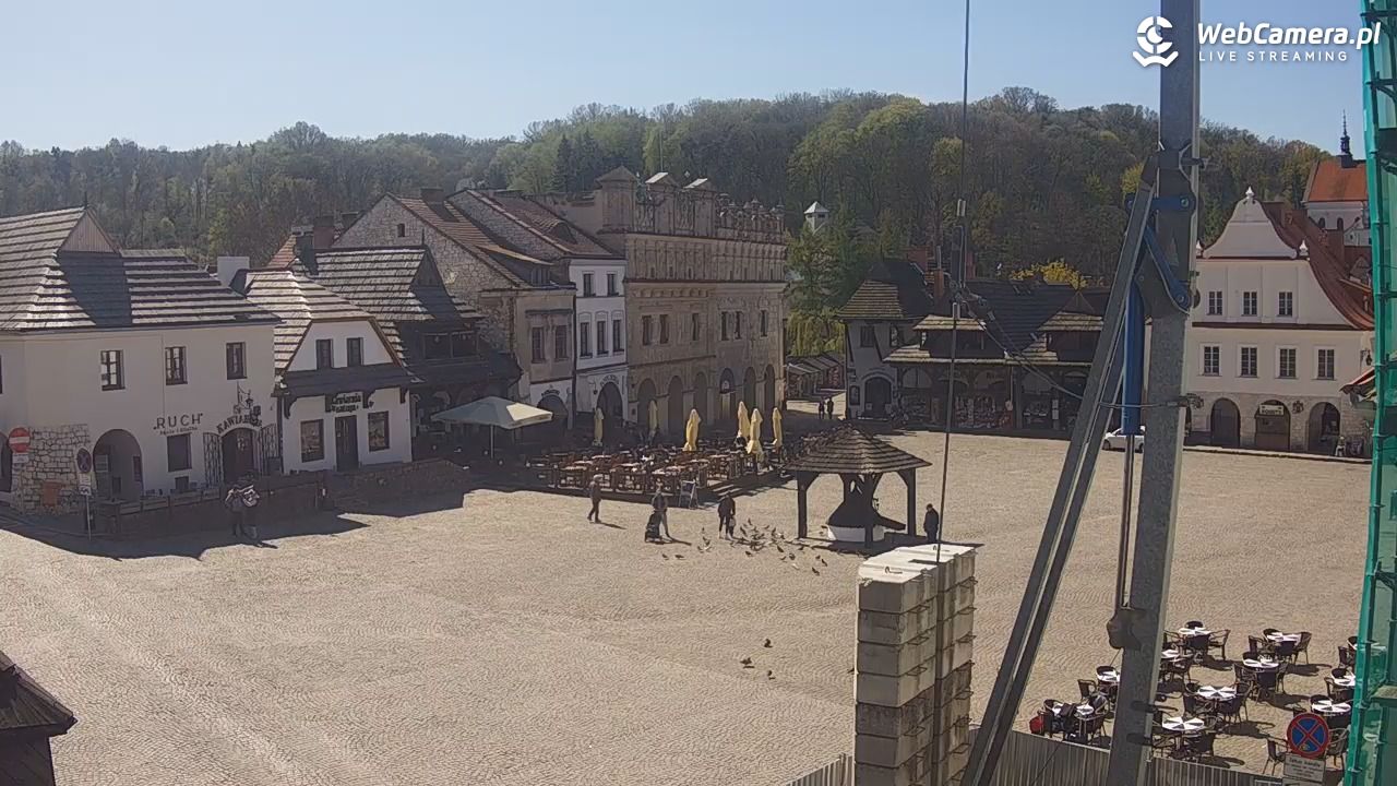Kazimierz Dolny - widok na Rynek - 22 kwiecień 2026, 11:18