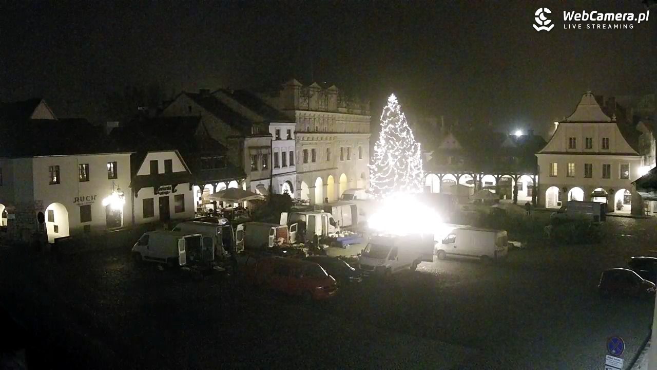 Kazimierz Dolny - widok na Rynek - 19 grudzień 2025, 06:24