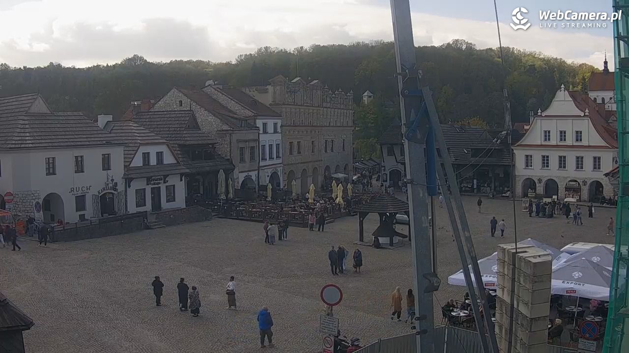 Kazimierz Dolny - widok na Rynek - 25 kwiecień 2026, 10:34