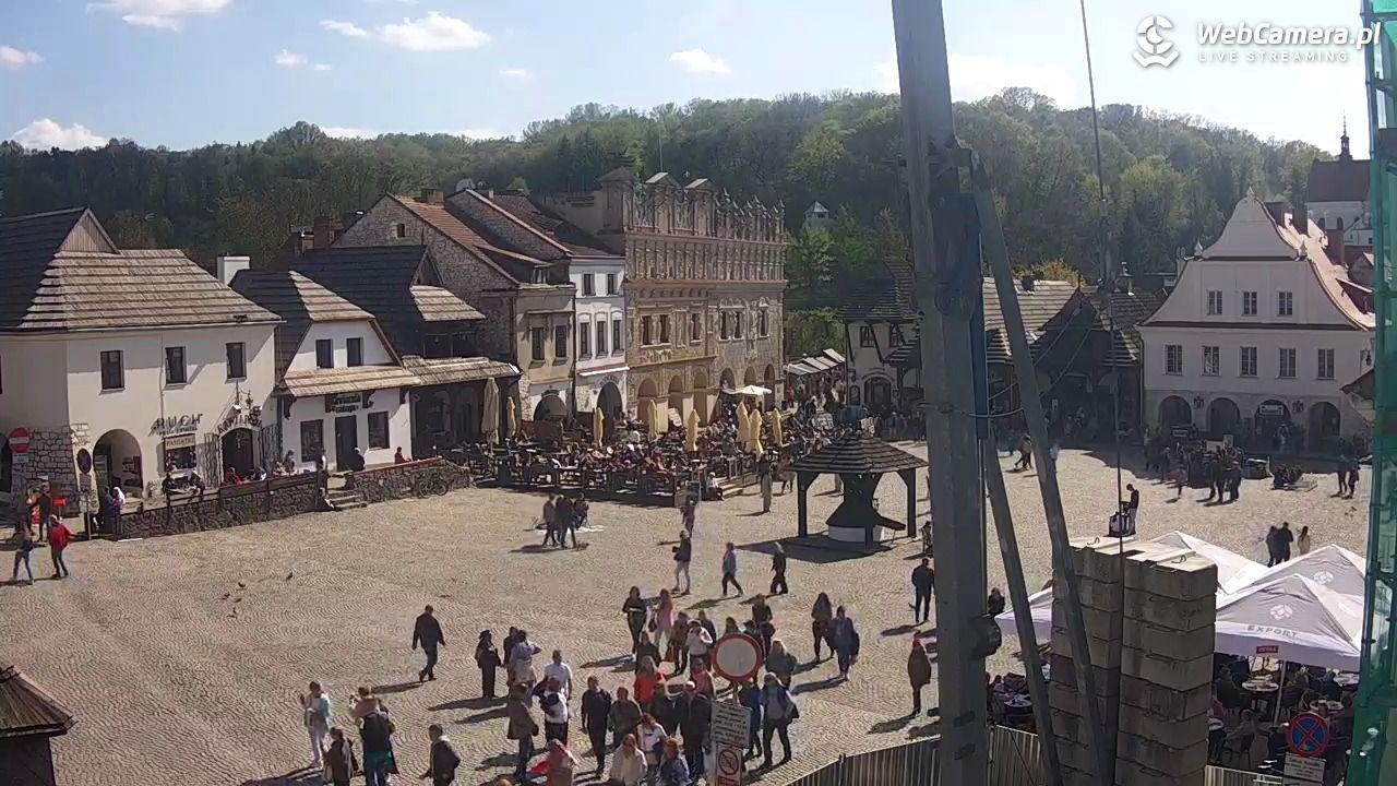 Kazimierz Dolny - widok na Rynek - 25 kwiecień 2026, 15:10