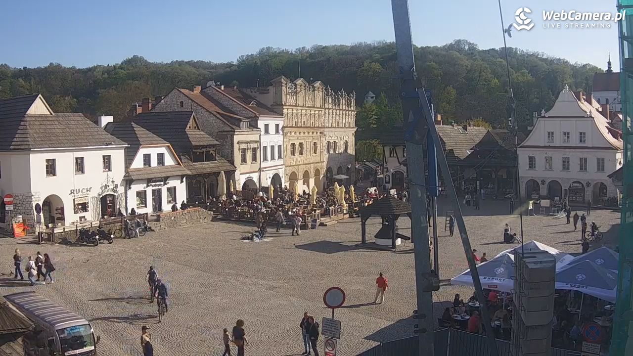 Kazimierz Dolny - widok na Rynek - 25 kwiecień 2026, 17:02