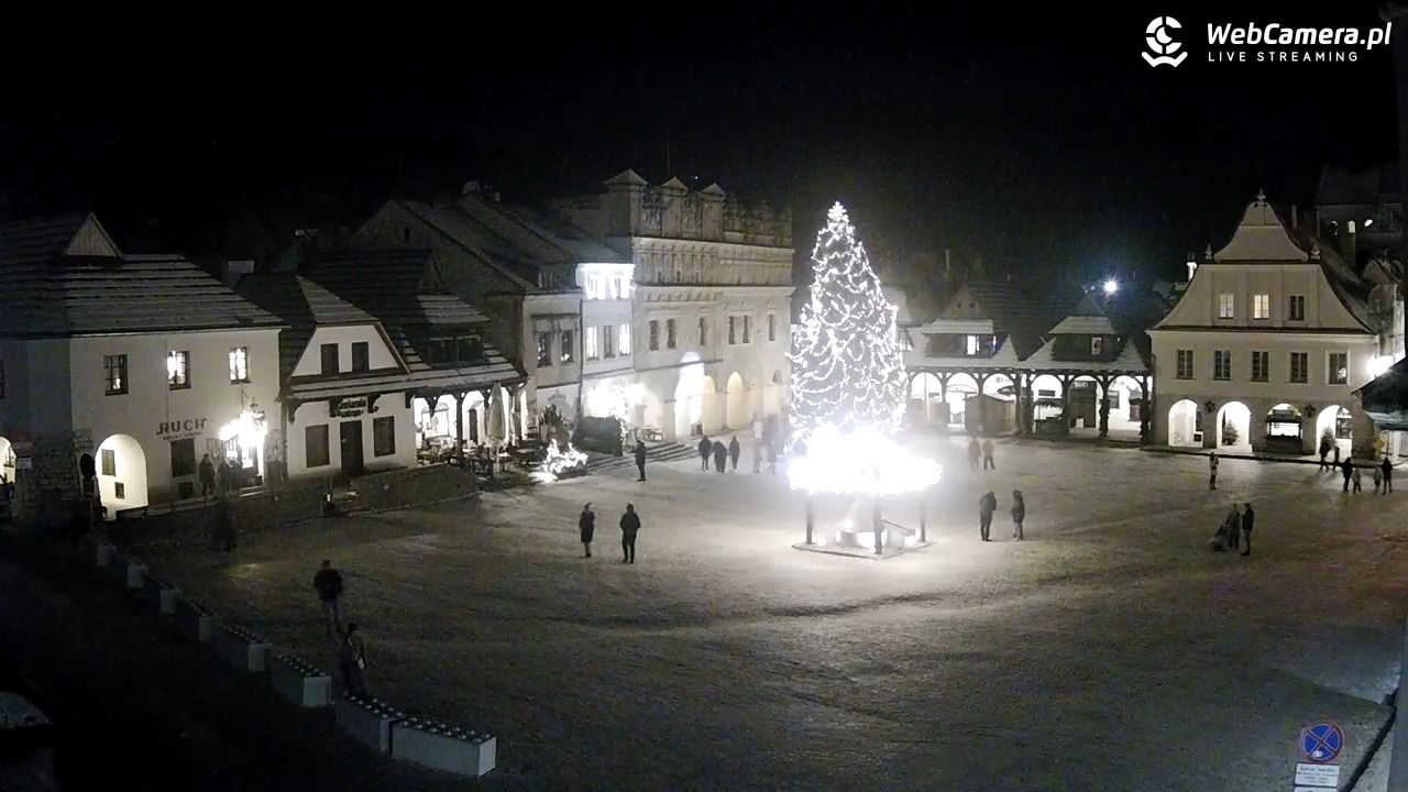 Kazimierz Dolny - widok na Rynek - 04 styczeń 2026, 17:50