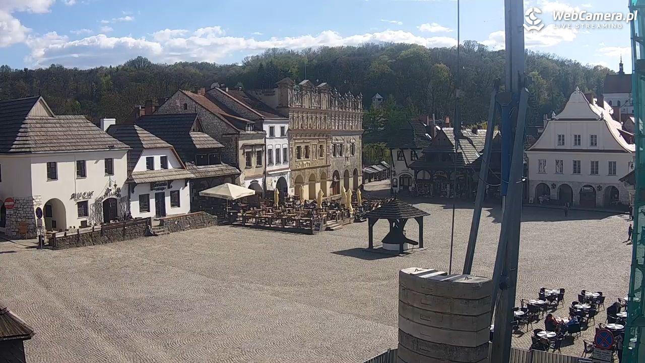 Kazimierz Dolny - widok na Rynek - 21 kwiecień 2026, 15:42