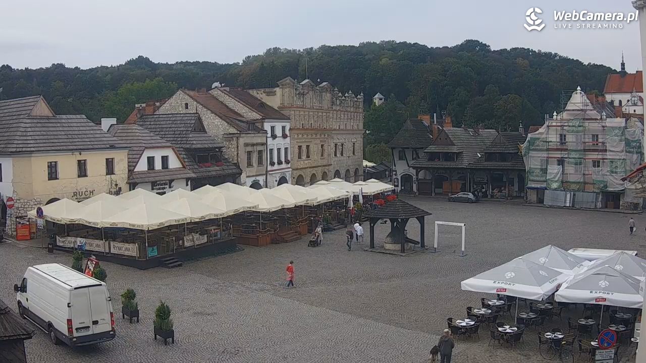 Kazimierz Dolny - widok na Rynek - 14 wresień 2025, 09:08