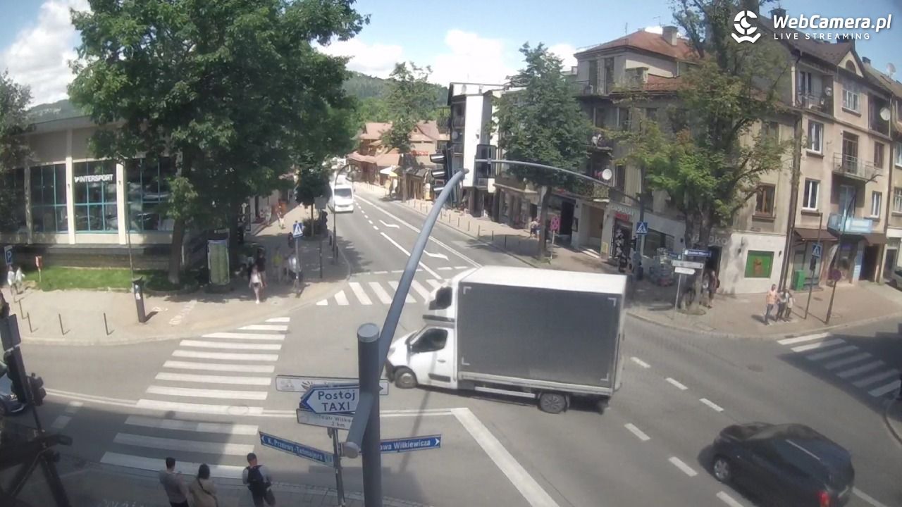 Zakopane - widok na skrzyżowanie ulic Zamoyskiego i Krupówek - 20 lipiec 2026, 11:27
