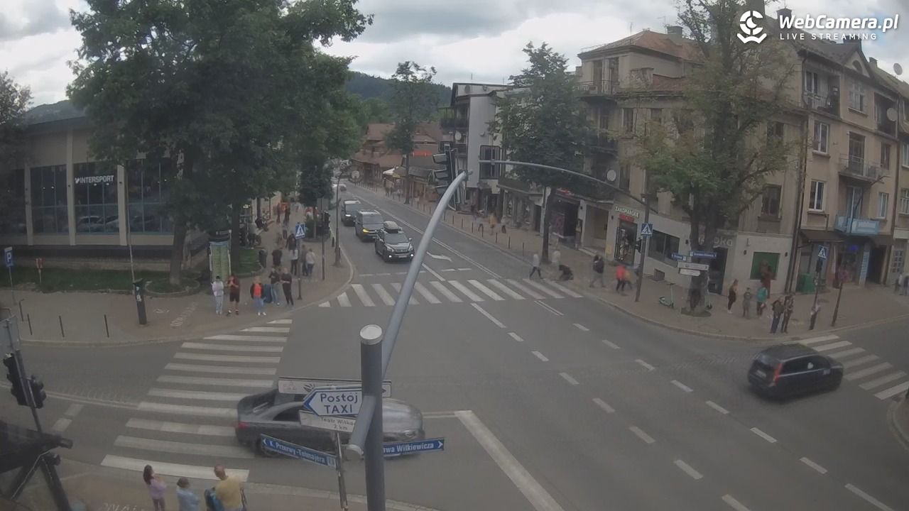 Zakopane - widok na skrzyżowanie ulic Zamoyskiego i Krupówek - 22 lipiec 2026, 14:47