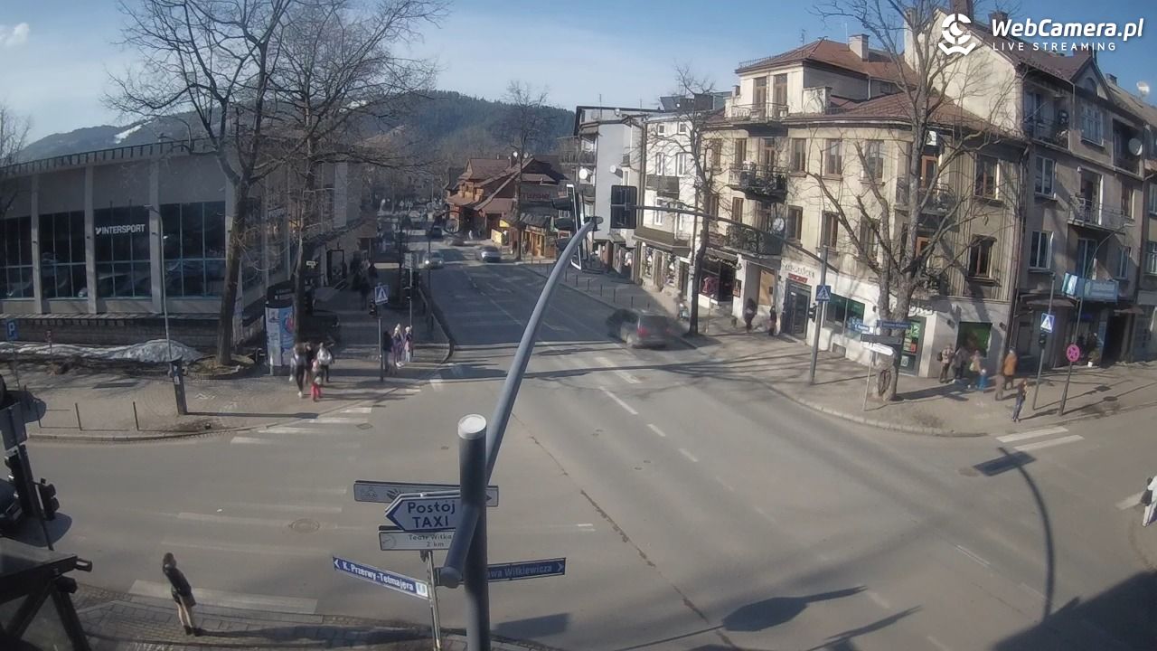Zakopane - widok na skrzyżowanie ulic Zamoyskiego i Krupówek - 01 marzec 2026, 14:23