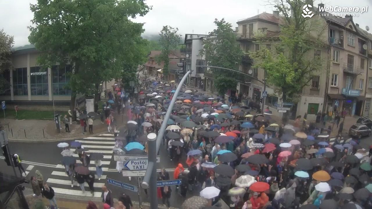 Zakopane - widok na skrzyżowanie ulic Zamoyskiego i Krupówek - 04 czerwiec 2026, 11:32