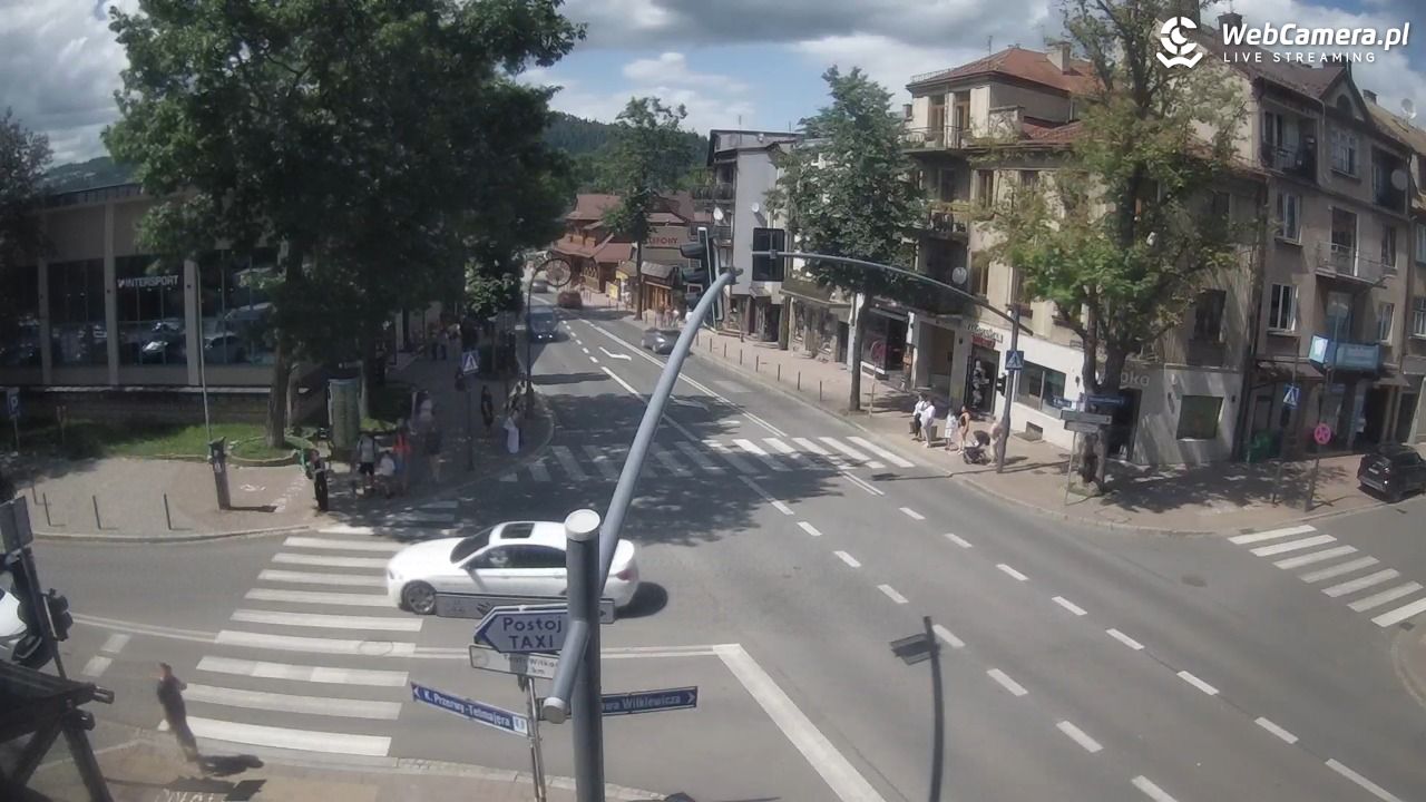 Zakopane - widok na skrzyżowanie ulic Zamoyskiego i Krupówek - 20 lipiec 2026, 14:14
