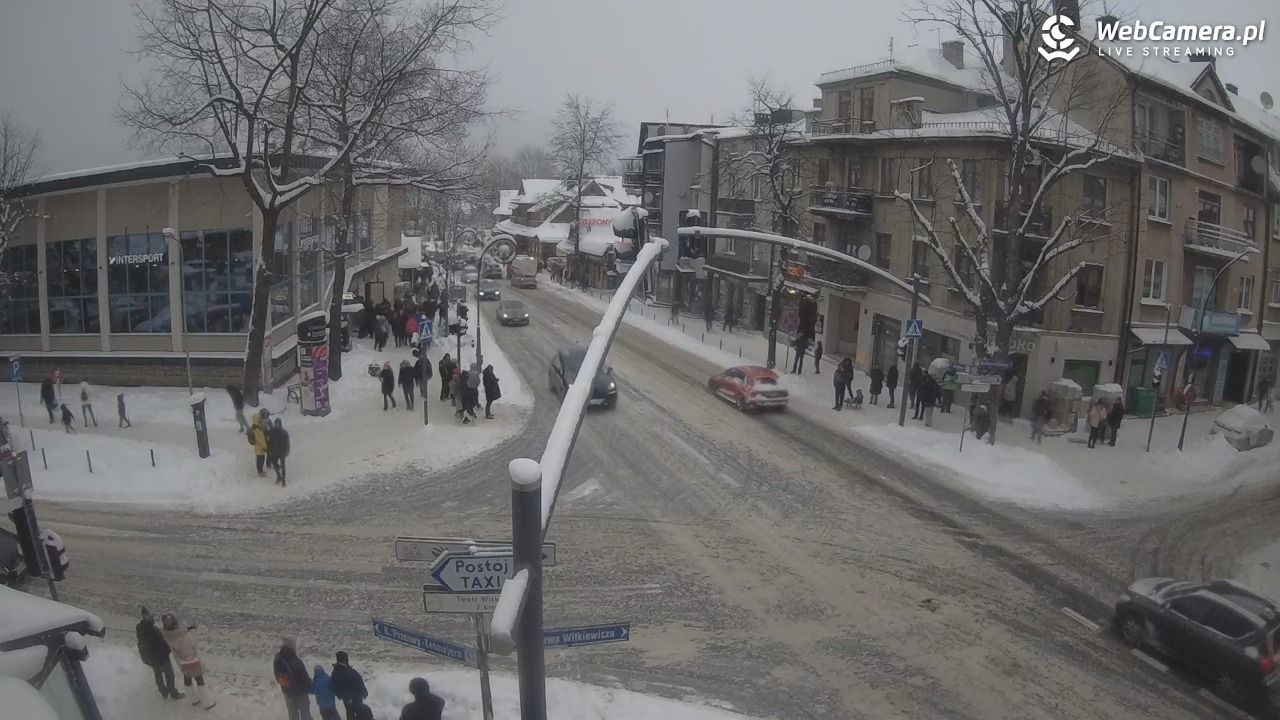 Zakopane - widok na skrzyżowanie ulic Zamoyskiego i Krupówek - 31 grudzień 2025, 13:48