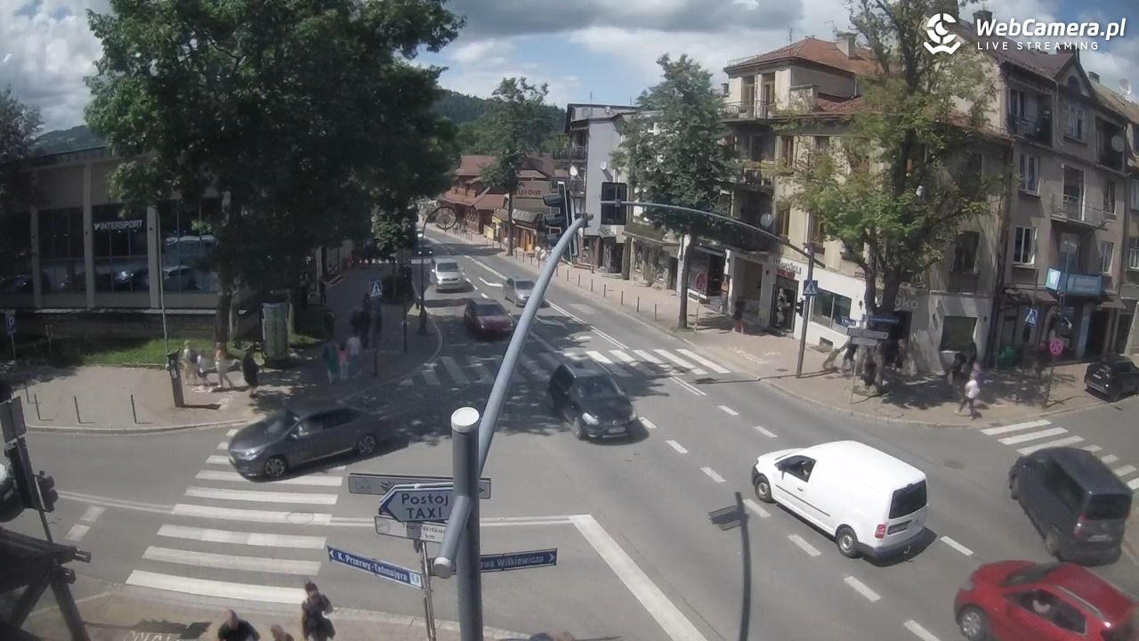 Zakopane - widok na skrzyżowanie ulic Zamoyskiego i Krupówek - 20 lipiec 2026, 14:12