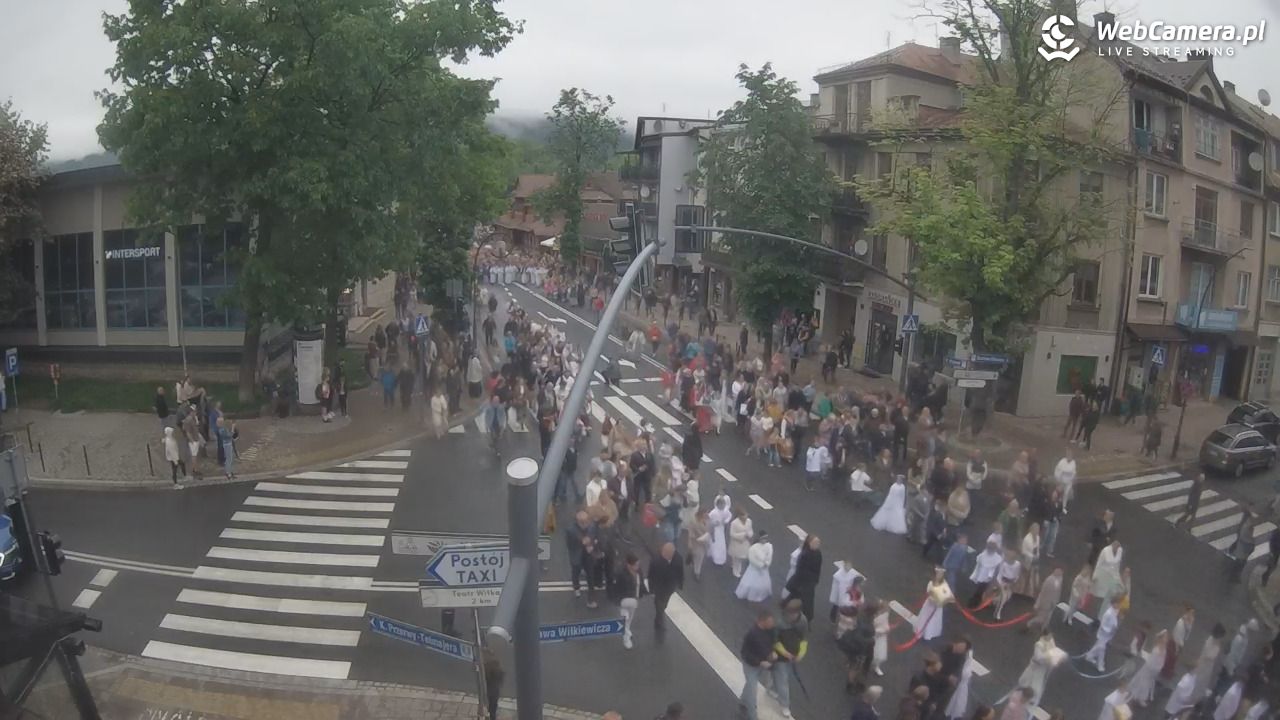 Zakopane - widok na skrzyżowanie ulic Zamoyskiego i Krupówek - 04 czerwiec 2026, 11:28
