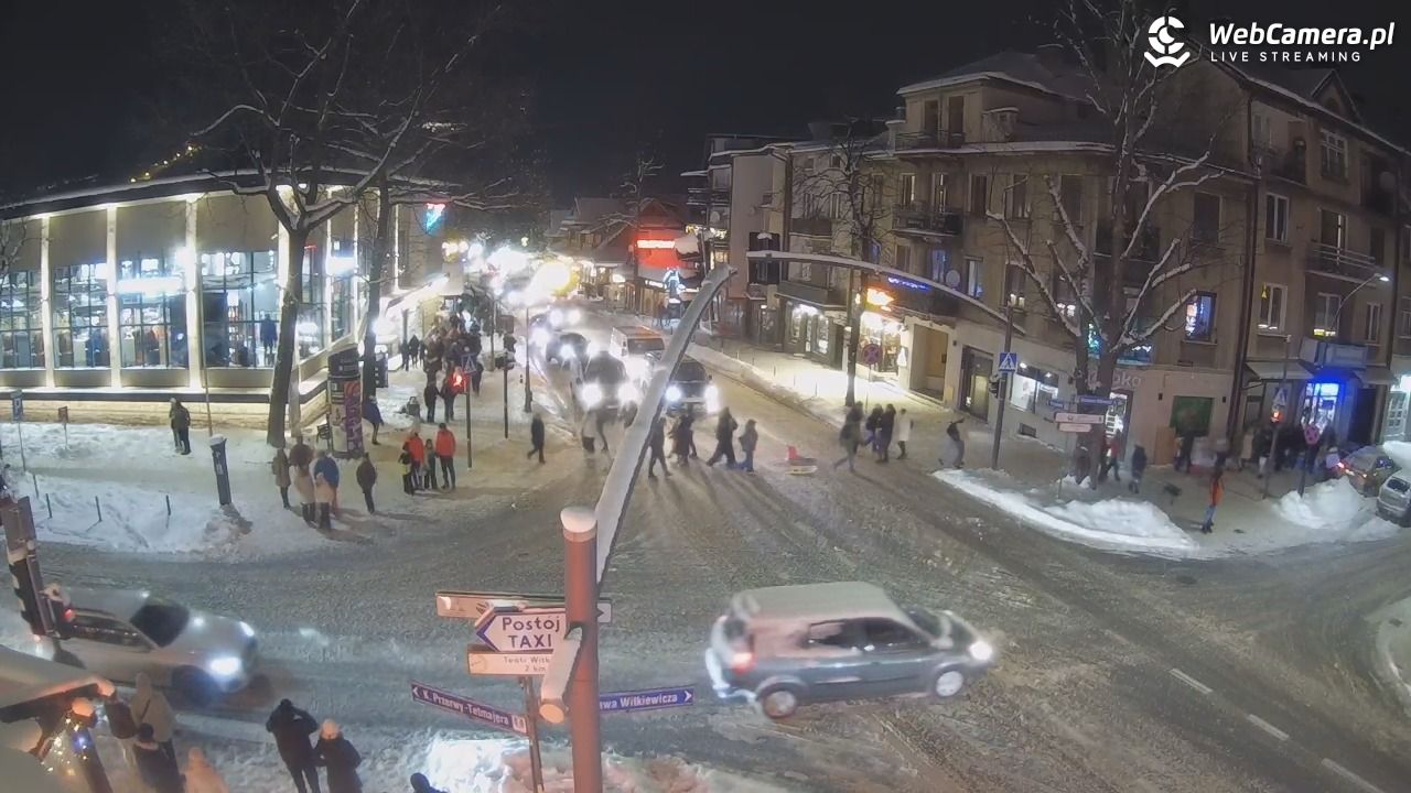 Zakopane - widok na skrzyżowanie ulic Zamoyskiego i Krupówek - 31 grudzień 2025, 17:24
