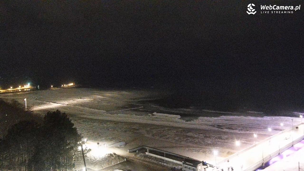 Kołobrzeg - widok na molo - 08 luty 2026, 18:37