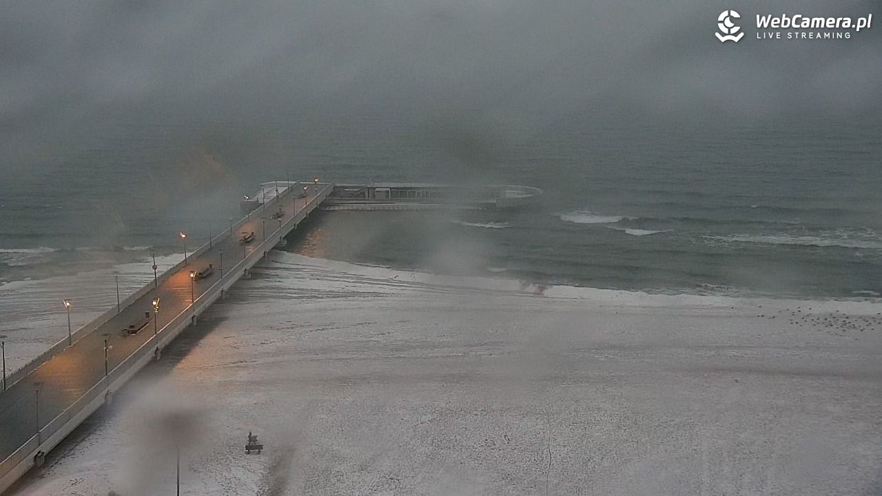 Kołobrzeg - widok na molo - 12 luty 2026, 07:02