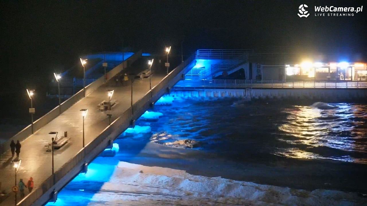 Kołobrzeg - widok na molo - 07 luty 2026, 19:57
