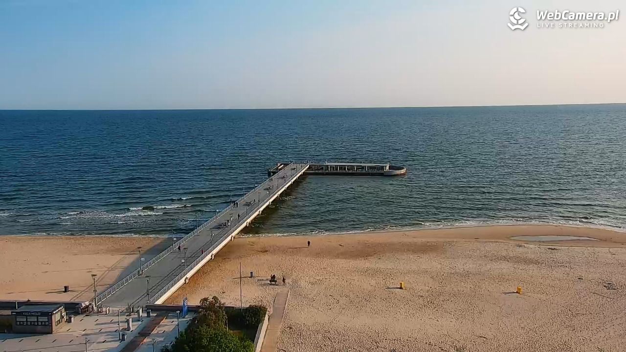 Kołobrzeg - widok na molo - 12 czerwiec 2025, 06:46