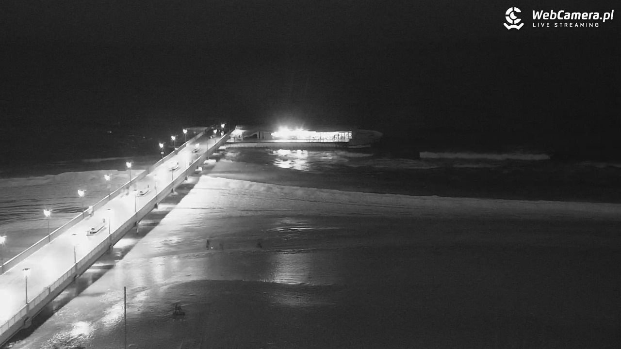 Kołobrzeg - widok na molo - 07 luty 2026, 17:46