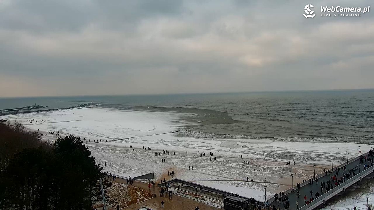 Kołobrzeg - widok na molo - 08 luty 2026, 12:03