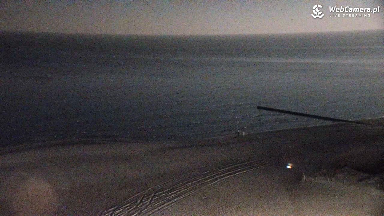 Kołobrzeg - widok na molo - 07 listopad 2025, 18:49