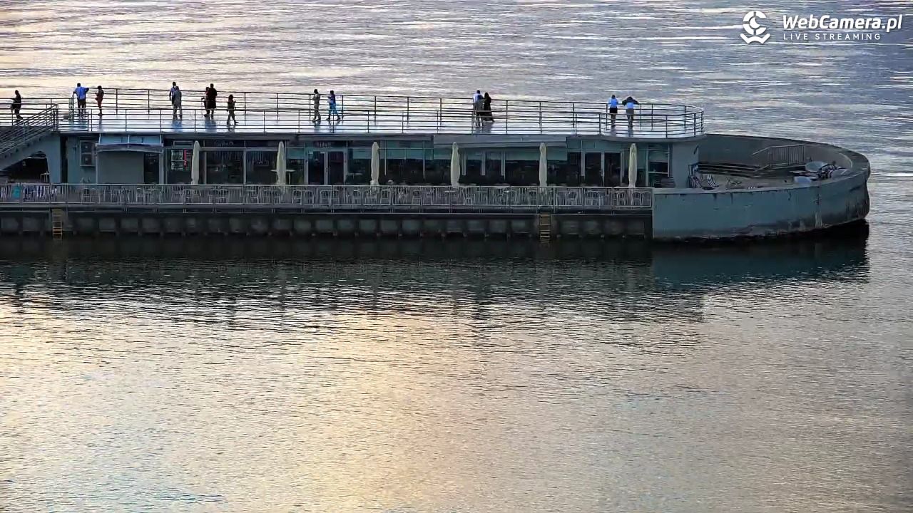Kołobrzeg - widok na molo - 24 czerwiec 2026, 20:59