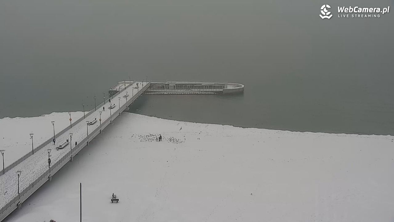 Kołobrzeg - widok na molo - 11 luty 2026, 09:39