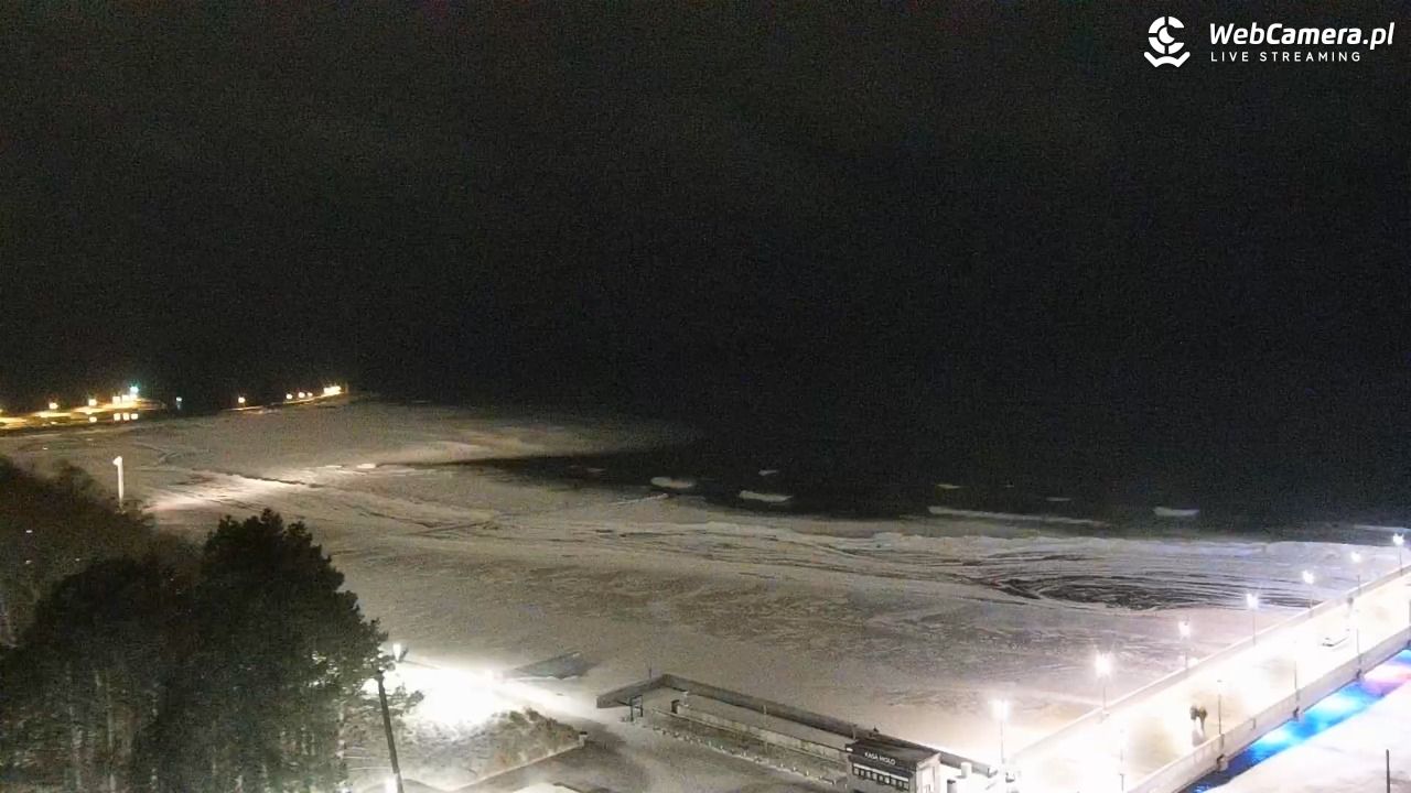 Kołobrzeg - widok na molo - 07 luty 2026, 21:45