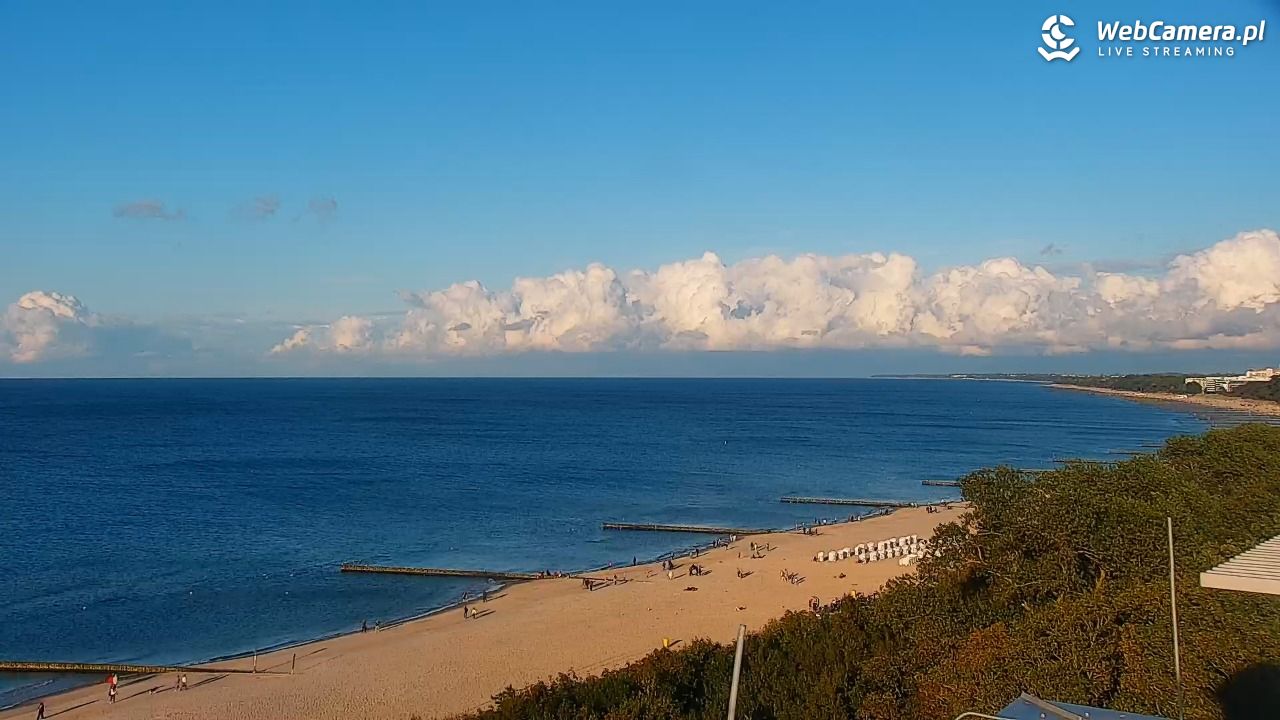 Kołobrzeg - widok na molo - 15 wresień 2025, 18:00