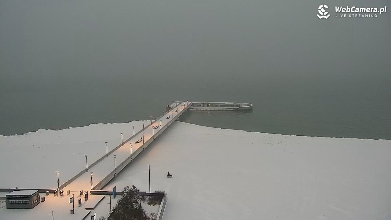 Kołobrzeg - widok na molo - 11 luty 2026, 07:15